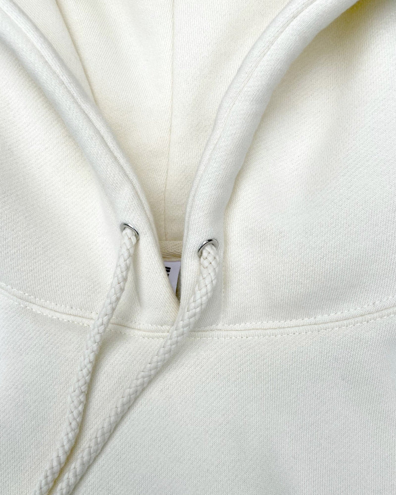 Hoodie de qualité supérieure « Les forces naturelles » — couleur blanc crème  — étampe Okra — cordon