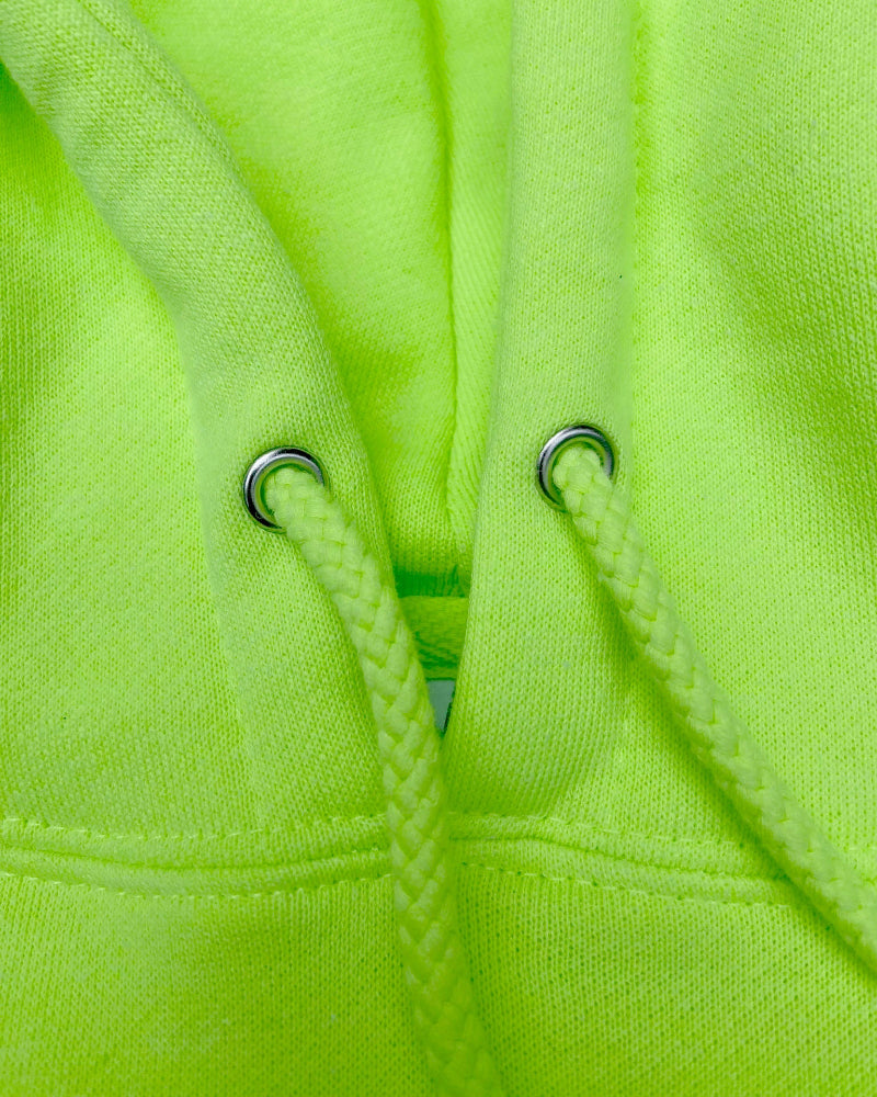 Hoodie de qualité supérieure « Les forces naturelles » — couleur lime — étampe Avocat  — détail du cordon